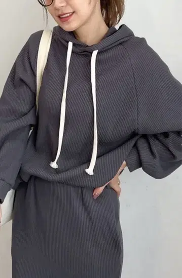 PICHI 피이치 와플 후드티 차콜