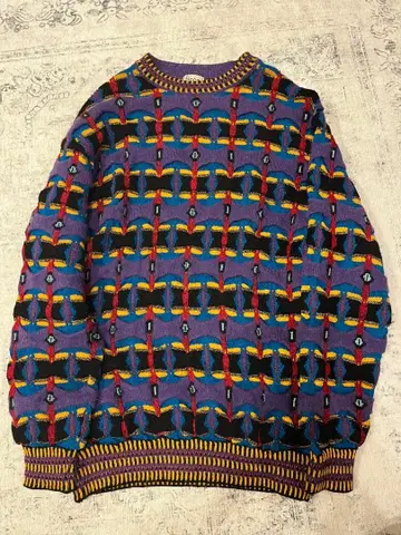 Ficce 올 패턴 3D 니트 스웨터