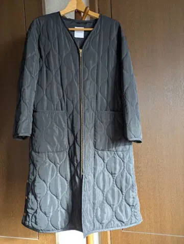 렙심 컨디션 최상! 블랙 퀼팅 코트