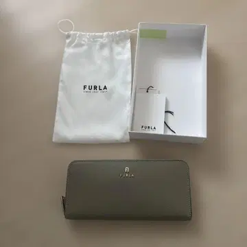 미사용 새상품 FURLA 그레이 장지갑 수납 가방 박스 포함