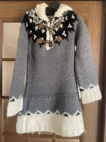 노르딕 무늬 후드 스웨터