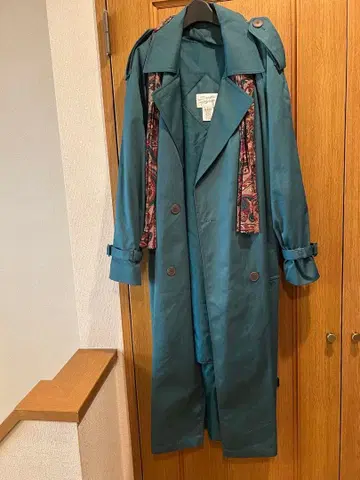 터콰이즈 트렌치코트 부속으로 스카프 포함