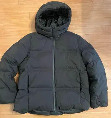 새상품급 UNIQLO 심리스 다운 후드티 다크 그린