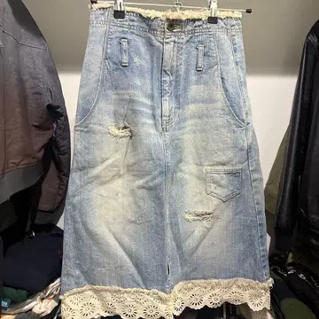 레이스 데미지 데님 스커트