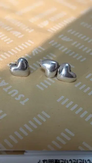 Philippe Audibert 실버 하트형 귀걸이