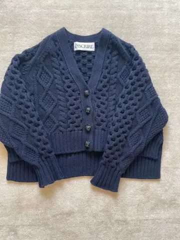 INSCRIBE 네이비 케이블 니트 가디건