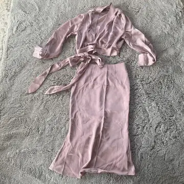 새상품급 [ SHEIN 쉬인 dazy ] 새틴 핑크 스커트 셋업