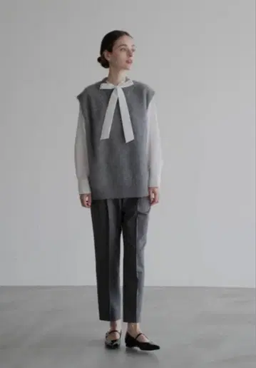 OHGA FOX KNIT VEST 캐시미어 베스트