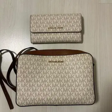 새상품급 MICHAEL KORS MK 로고 숄더백 지갑 2세트