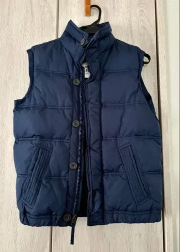 Abercrombie & Fitch 네이비 다운 베스트