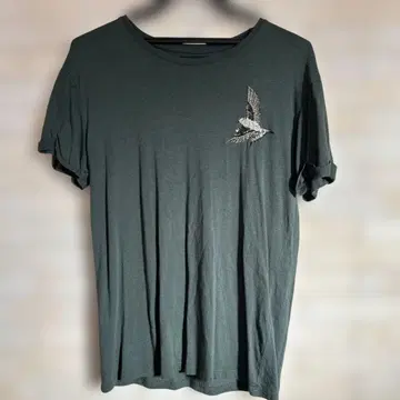 ZARA 카키 새 자수 T셔츠