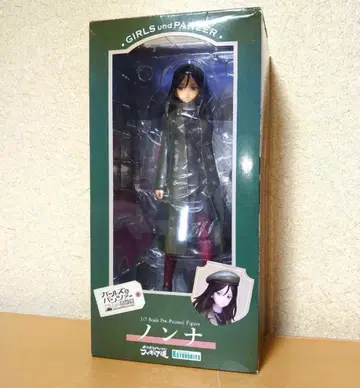코토부키야 걸즈 & 판처 최종장 논나 1/7 스케일 피규어