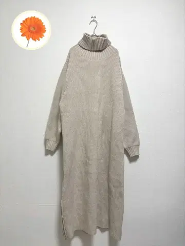 F 다 니치 루즈 실루엣 니트 원피스 터틀 긴팔 아이보리