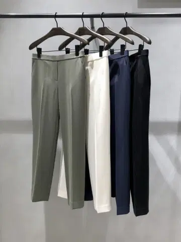 Theory Admiral 크레이프 풀 온 팬츠