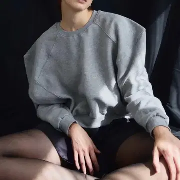 AMOMMA / 퍼프 슬리브 맨투맨