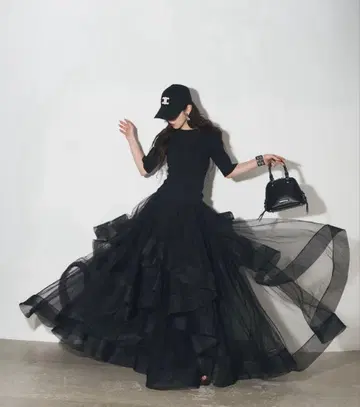 ANDREA&co. 블랙 프릴 롱 스커트