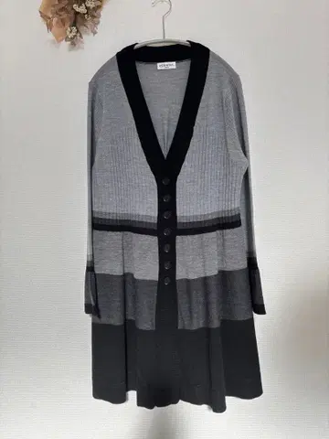 미사용품 essentiel HIROKO BIS 롱 니트 가디건 그레이