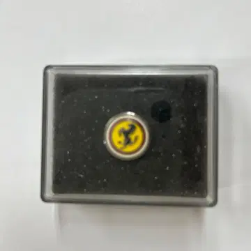 페라리 뛰는 말 로고 핀 배지