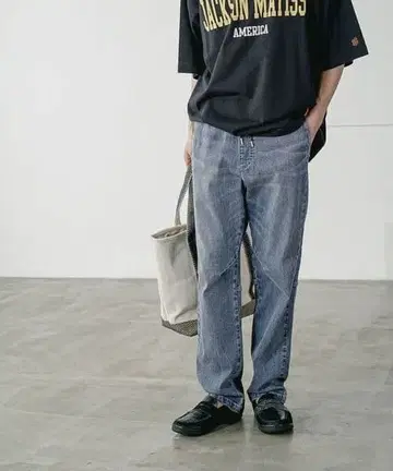 라이트 블루 스트레이트 데님