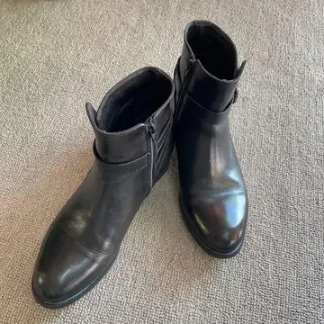 로지카 샤프한 숏부츠