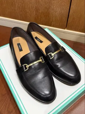 [ EVOL ] 블랙 가죽 로퍼 금장 장식 포함