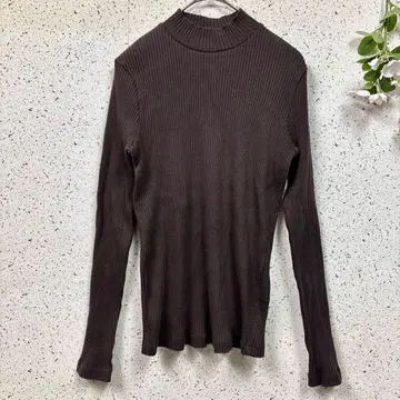 인기 [ UNIQLO ] 유니클로 리브 하이넥T 다크 브라운 (M)