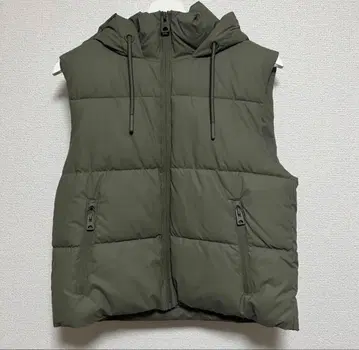 ZARA 다운 베스트 카키