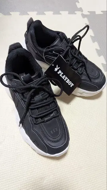 PLAYBOY 초경량 통굽 스니커즈 23.0cm