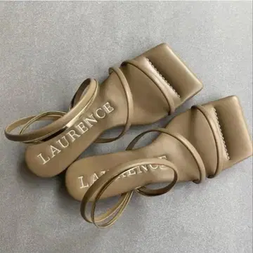 [미사용 새상품 란스] 스트랩 플랫 샌들 (25cm)