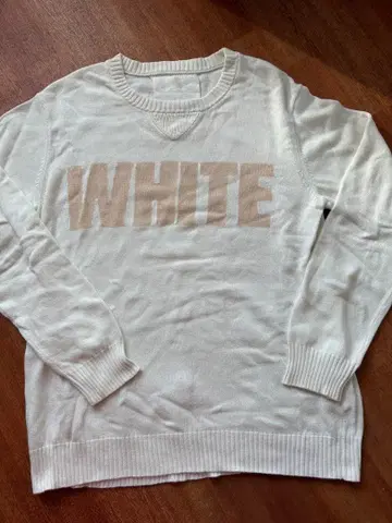 화이트 마운티니어링 니트 스웨터 사이즈 2