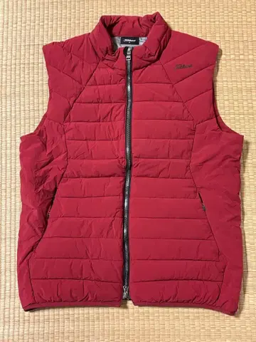 타이틀리스트 다운 베스트 LL 빨간색 골프웨어