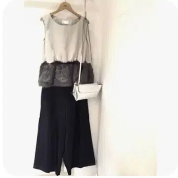 KBF 밑단 퍼 슬리브리스 기타 하의 코디네이트 세트