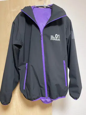 GU EVANGELION 윈드프루프 쉘 후드티 M 사이즈