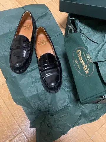 처치스 이탈리아제 블랙 가죽 로퍼