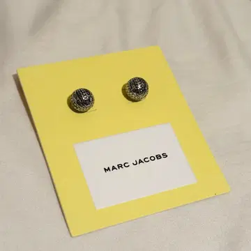 MARC JACOBS 볼 스터드 귀걸이