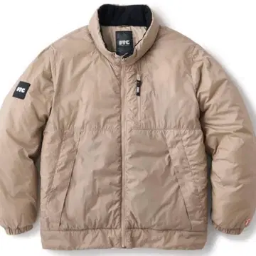 후드 부착 베이지 다운 자켓