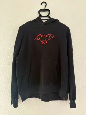 요네즈켄시 박쥐 후드티