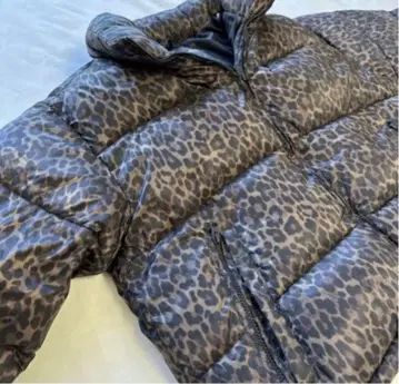 (새상품급) 레오파드 무늬 숏 다운 자켓 후드 부착