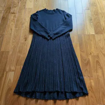 KEYUCA 네이비 라메 절개 긴팔 니트 원피스