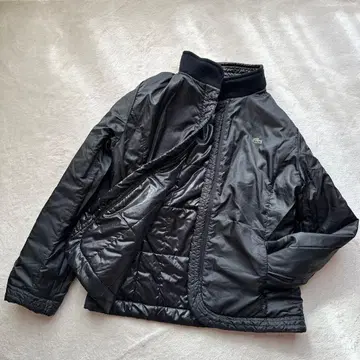 [ 라코스테 ] 리버서블 퀼팅 자켓 광택 블랙 스탠드 카라