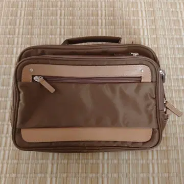 브라운 나일론 가죽 숄더백