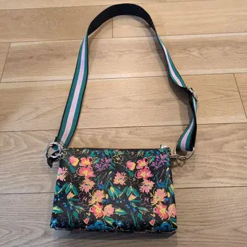 Ted baker 꽃무늬 숄더백