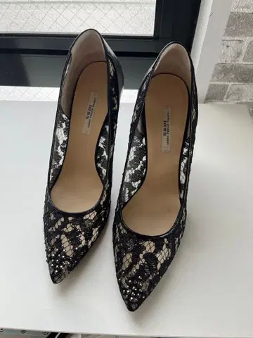 레이스 장식 하이힐 블랙