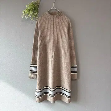 엘베스피노 [L] 고급 쿨 부드러운 무릎 기장 프티 하이넥 니트 원피스