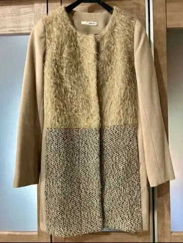 베이지 체스터 코트 보풀 사양 원단