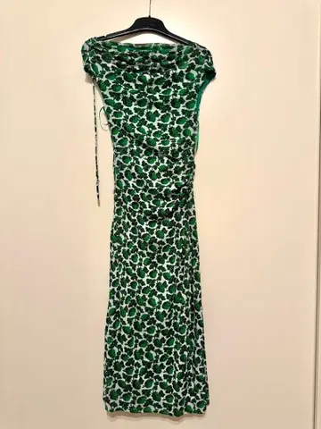 DVF 꽃무늬 슬리브리스 롱 원피스