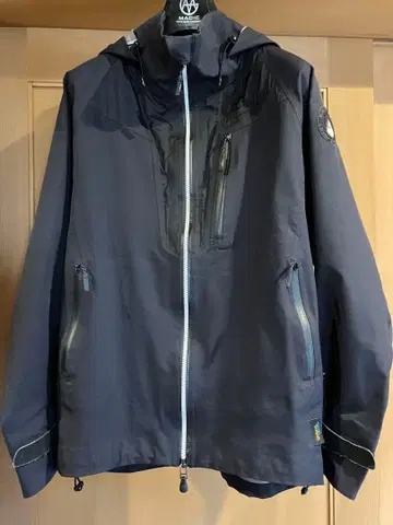 mountain of moods eVent 방수 투습 마운틴 후드티 S