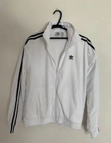 adidas 화이트 저지 S 사이즈 오리지널스