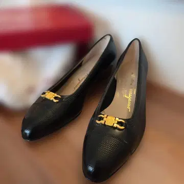 페라가모 블랙 펌프스 포멀 OK 23부터 23.5 이탈리아제