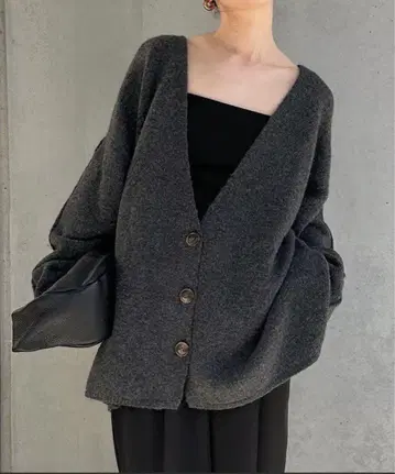 다크 그레이 오버 사이즈 가디건